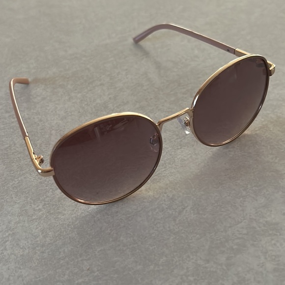 Rose Shade Sunglasses - Picture 3 of 6